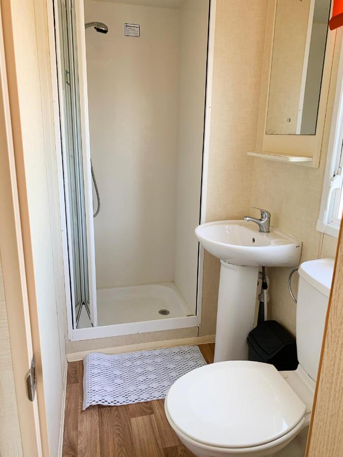 Beautiful 3-Bedroom Caravan At Mersea Island East Mersea Dış mekan fotoğraf